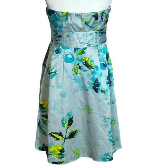 The Limited Strapless Floral Satin Boning Pleated Lined Dress, Size 8 - Picture 3 of 11